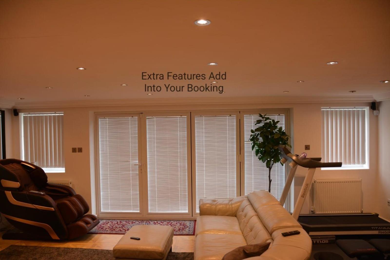 Cozy, Modern, Spacious 4 Bedroom House In London Romford Buitenkant foto