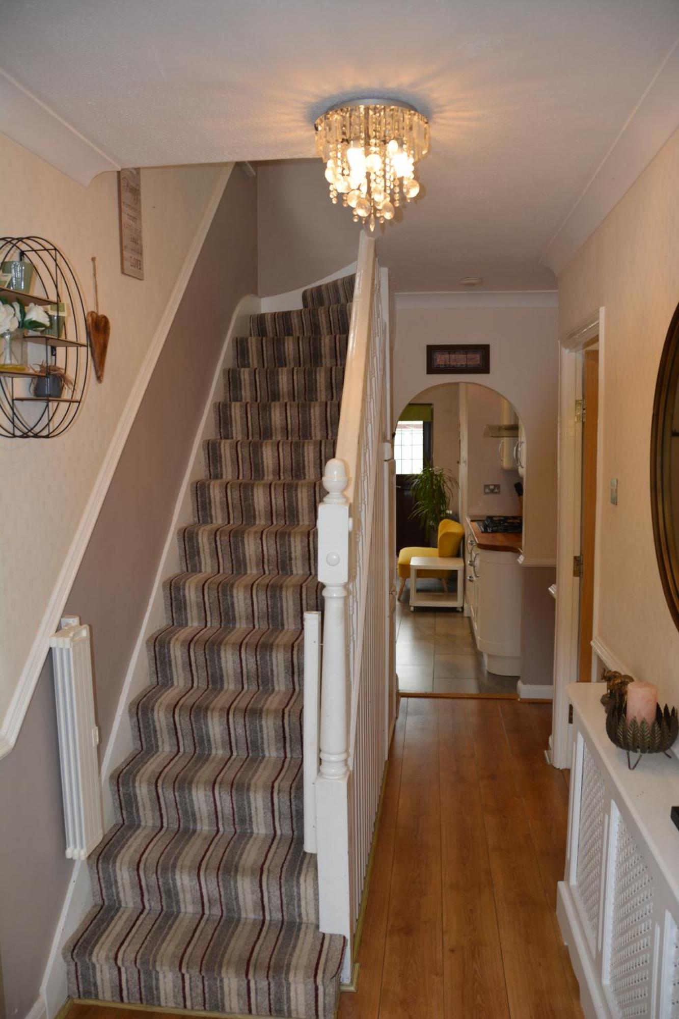 Cozy, Modern, Spacious 4 Bedroom House In London Romford Buitenkant foto