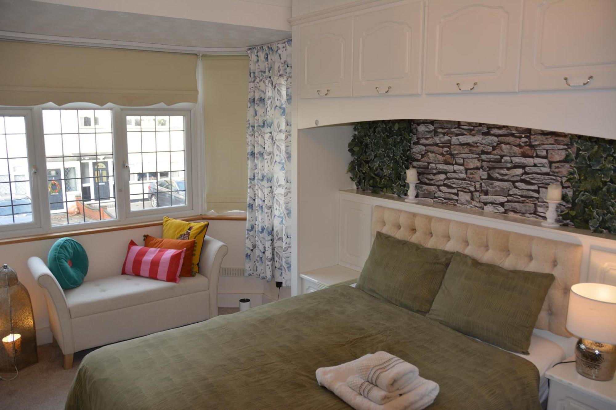 Cozy, Modern, Spacious 4 Bedroom House In London Romford Buitenkant foto