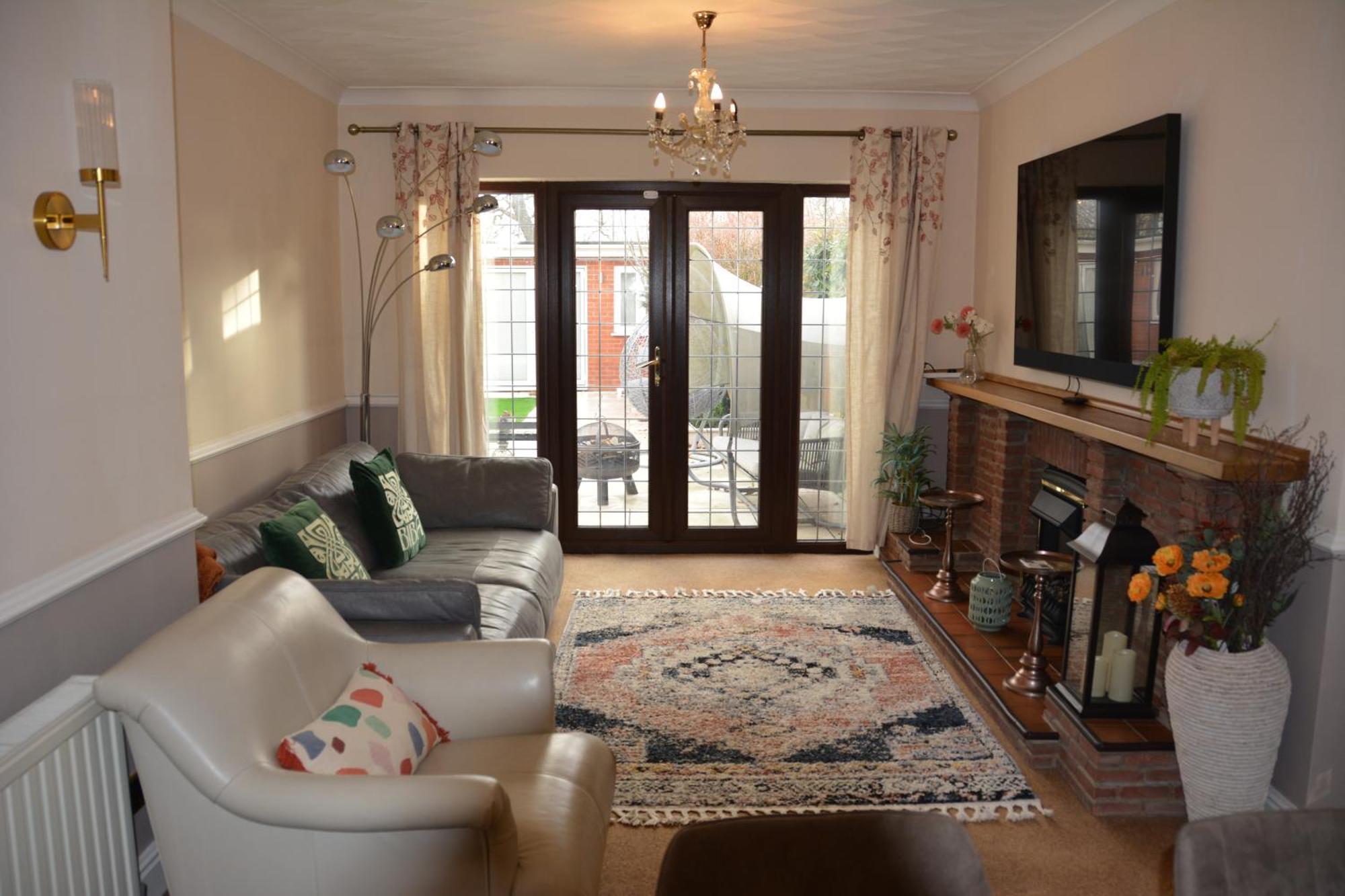 Cozy, Modern, Spacious 4 Bedroom House In London Romford Buitenkant foto