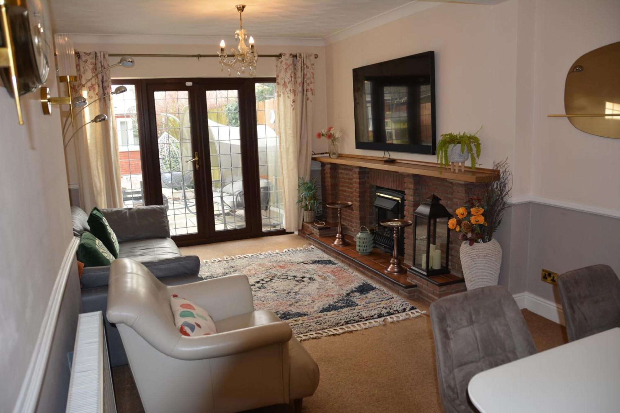 Cozy, Modern, Spacious 4 Bedroom House In London Romford Buitenkant foto